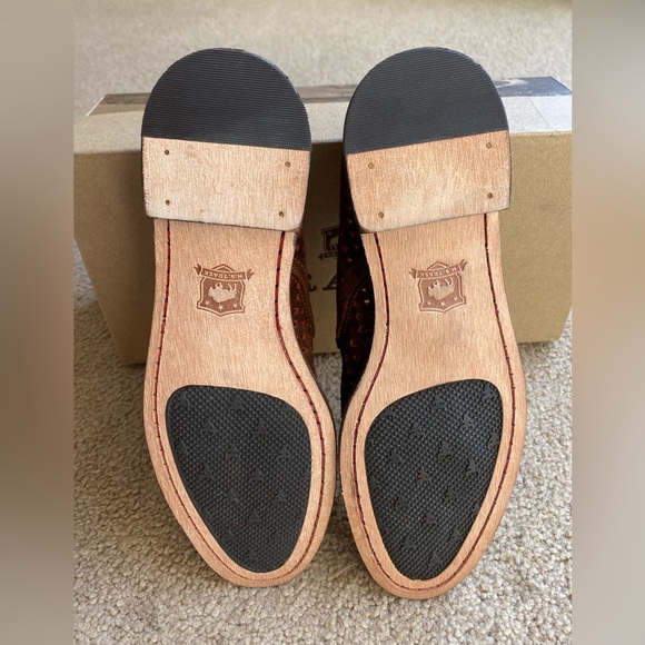 Trask Ali Perforated Brick English Suede Loafers Size 7.5 - Picture 4 of 4